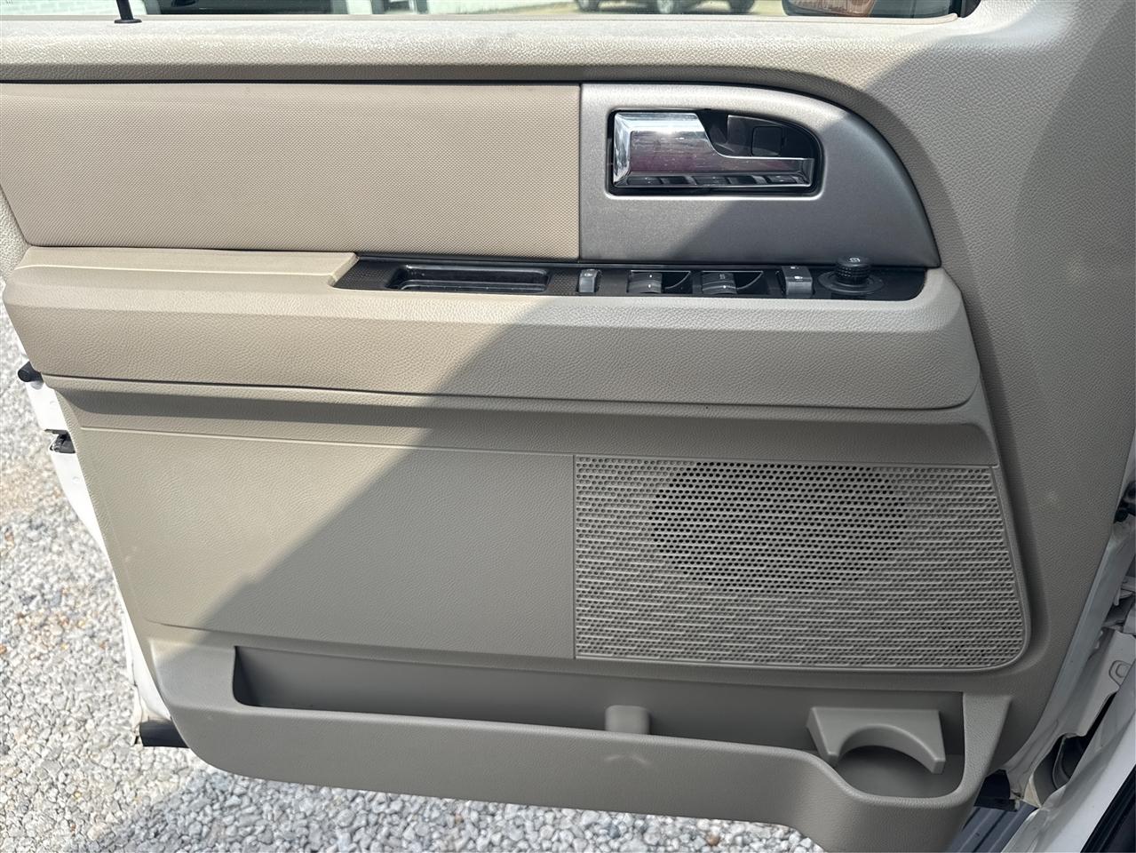 Ford Expedition EL Limited 2WD 2012