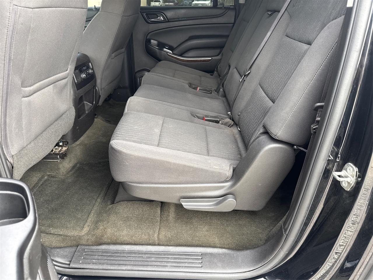 Chevrolet Suburban LS 2WD 2016