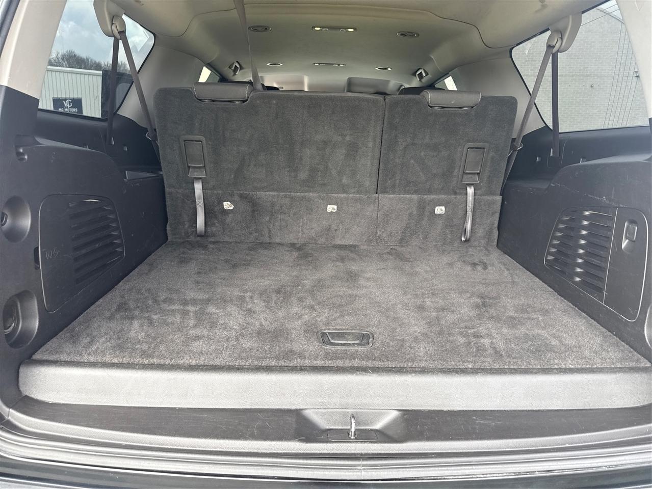 Chevrolet Suburban LS 2WD 2016