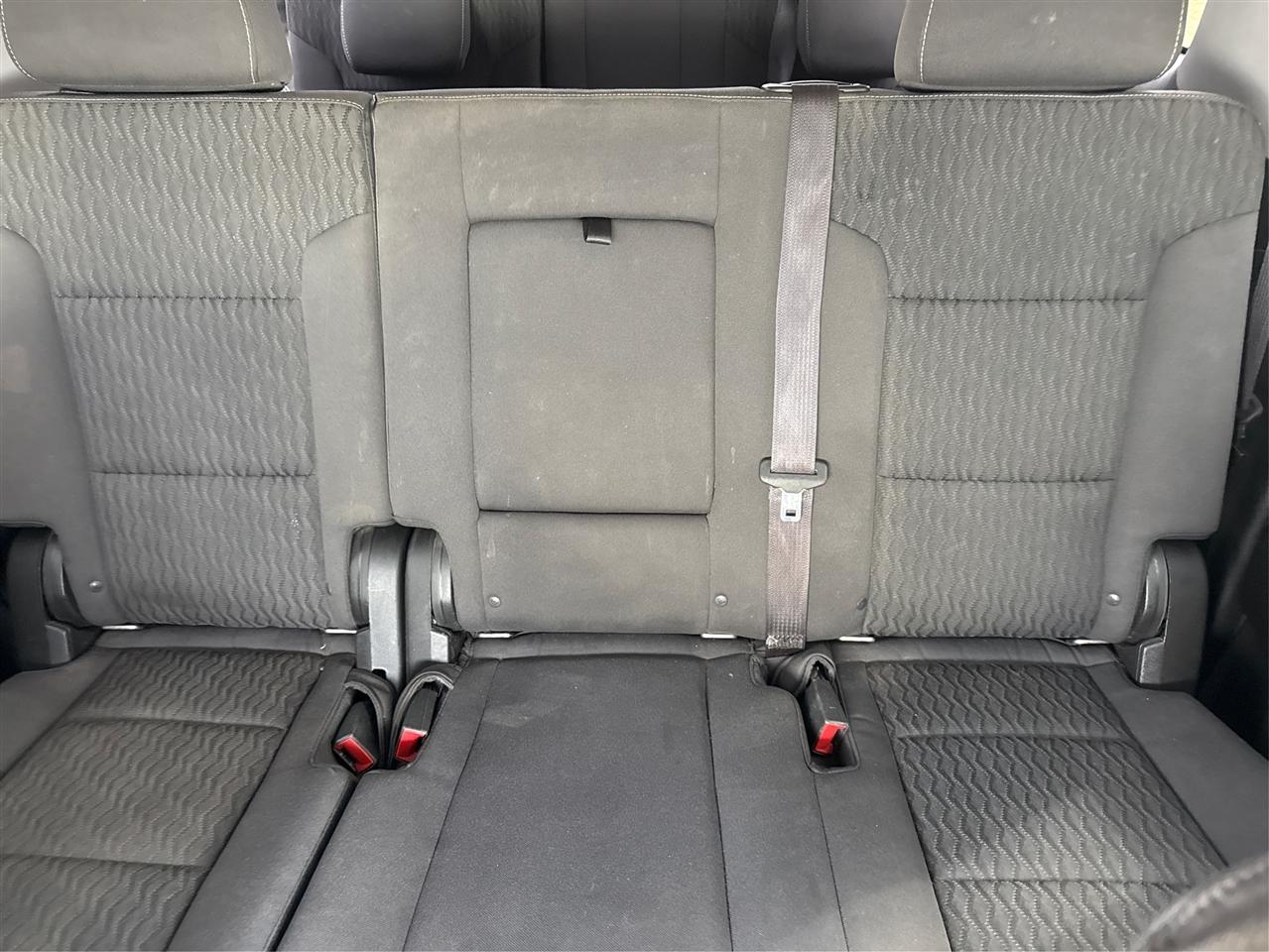 Chevrolet Suburban LS 2WD 2016