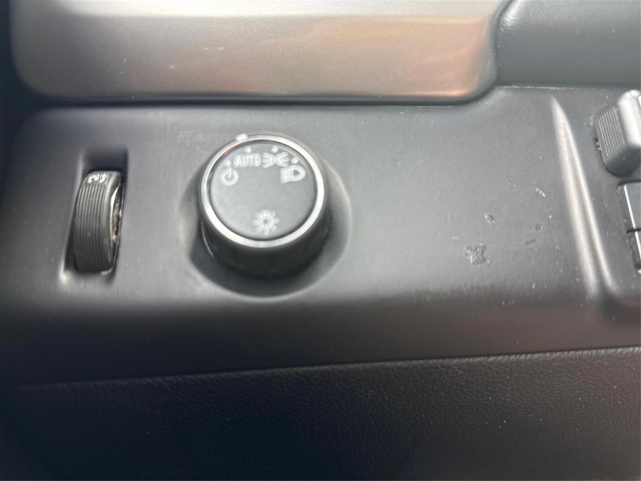 Chevrolet Suburban LS 2WD 2016