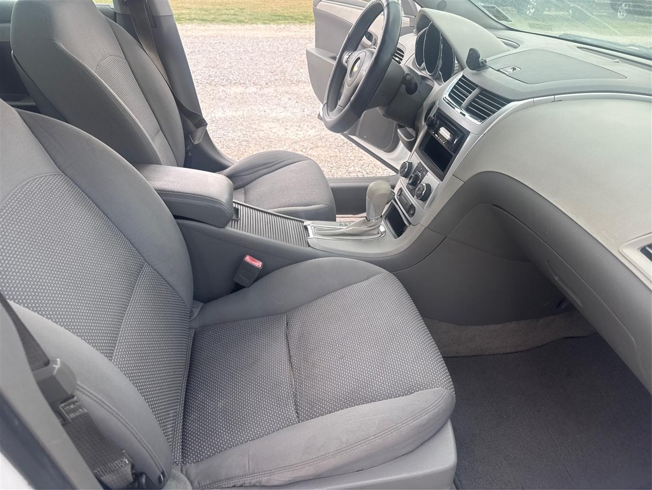 Chevrolet Malibu 1LT 2011