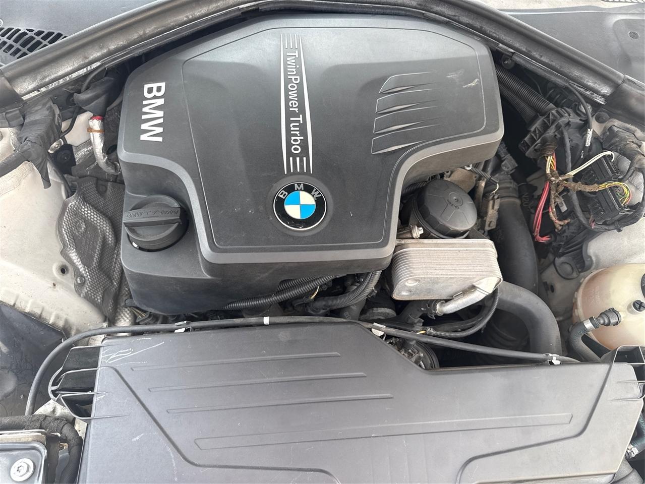 BMW 3-Series 328i Sedan 2014