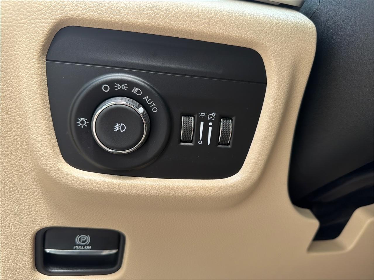 Jeep Grand Cherokee L Limited 2WD 2021