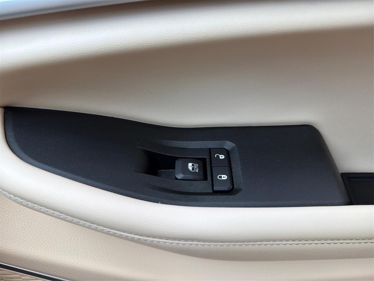 Jeep Grand Cherokee L Limited 2WD 2021