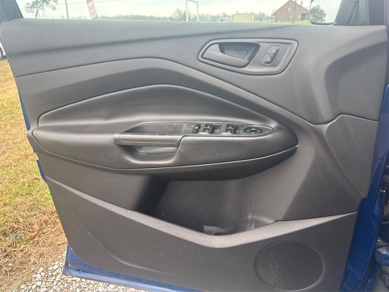 Ford Escape S FWD 2017