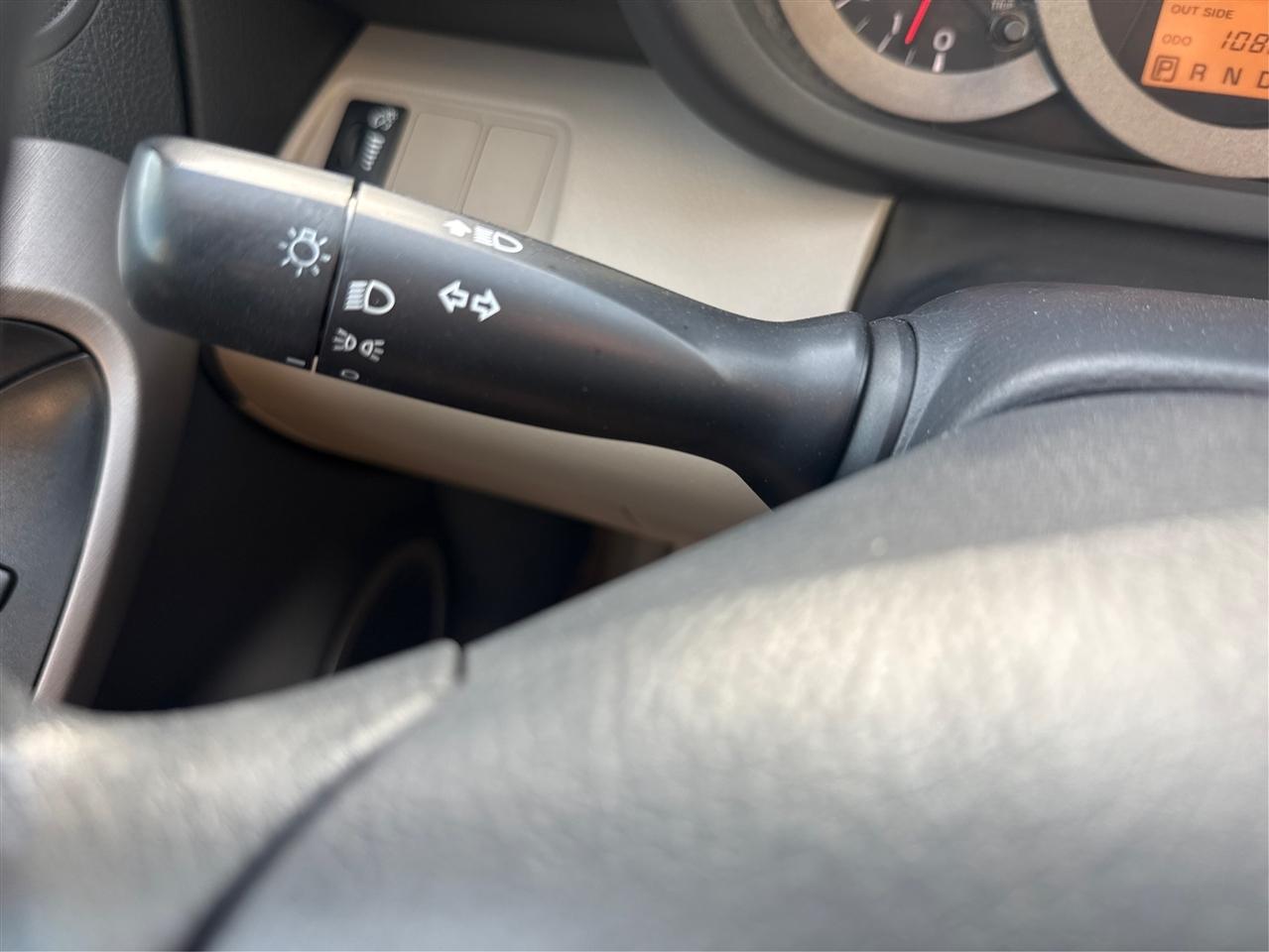 Toyota RAV4 Base I4 2WD 2008