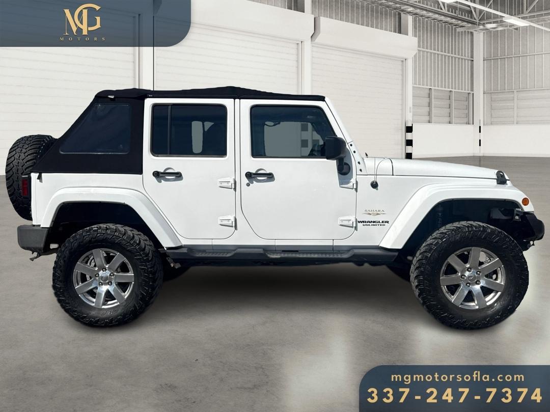 Jeep Wrangler Unlimited Sahara 4WD 2013