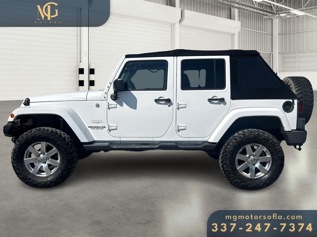 Jeep Wrangler Unlimited Sahara 4WD 2013