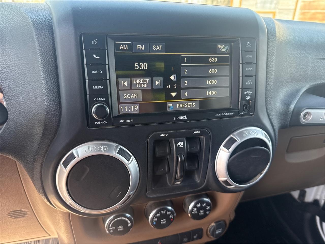 Jeep Wrangler Unlimited Sahara 4WD 2013