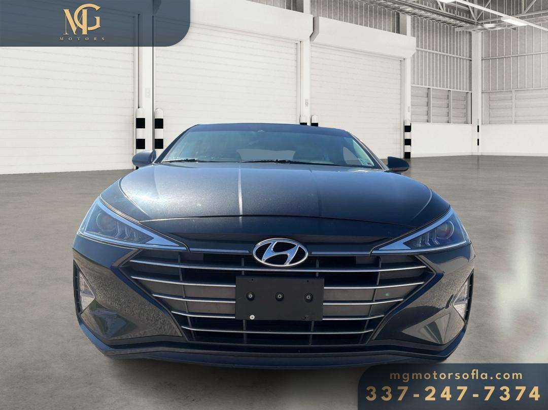 Hyundai Elantra SEL 2020