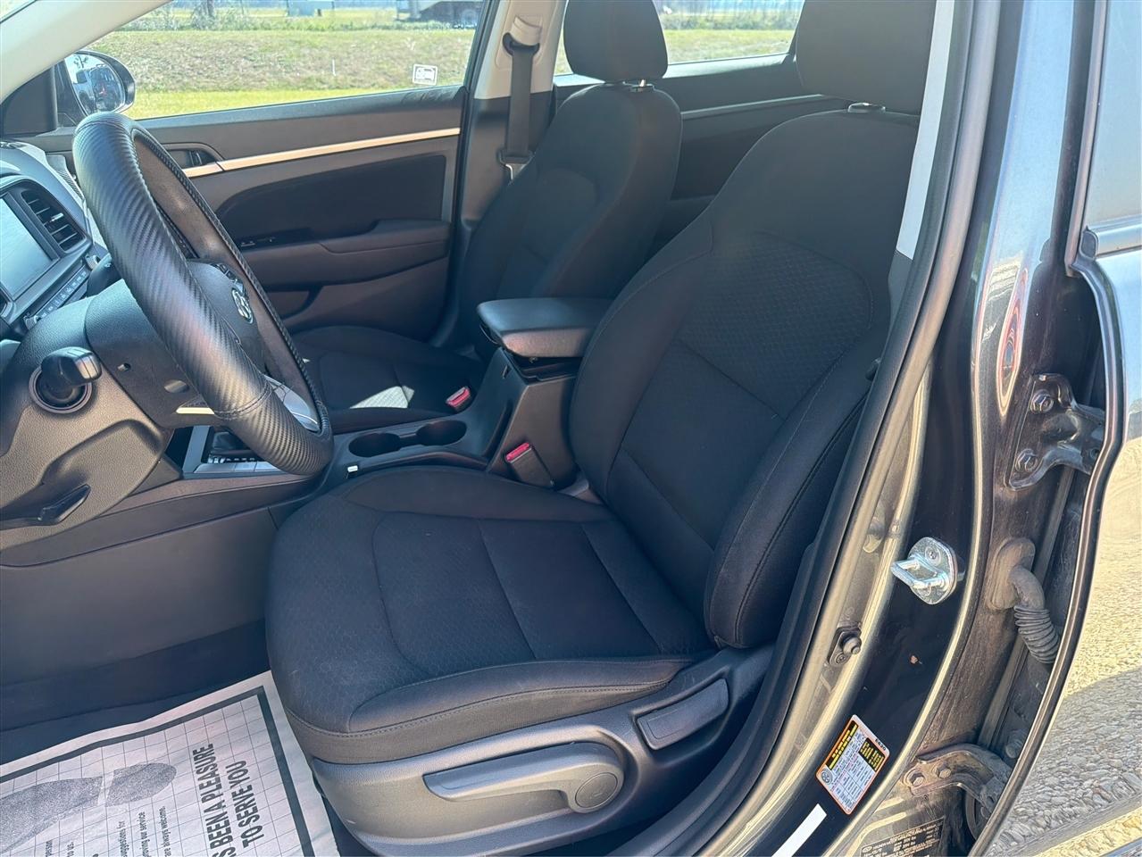 Hyundai Elantra SEL 2020