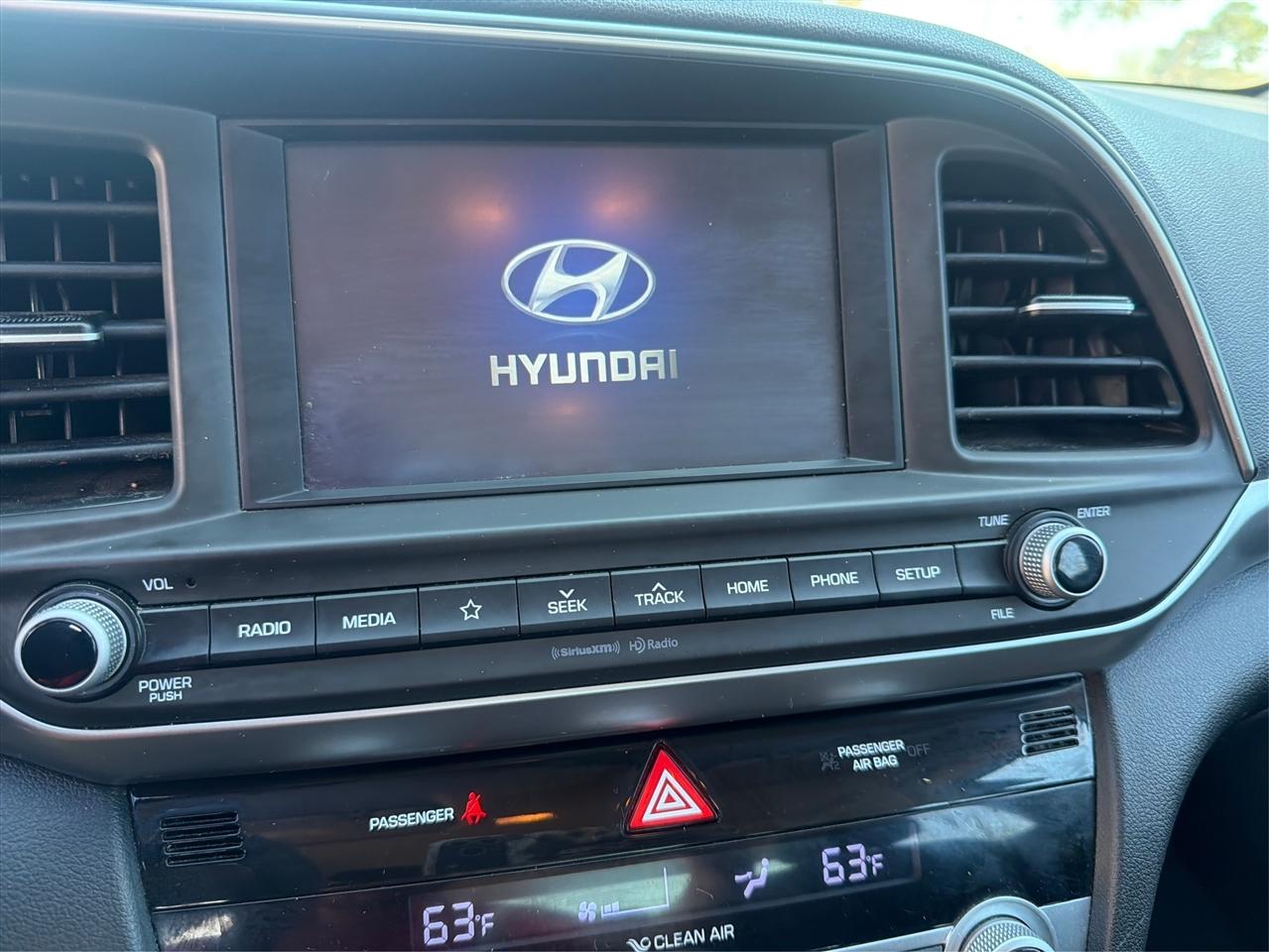 Hyundai Elantra SEL 2020