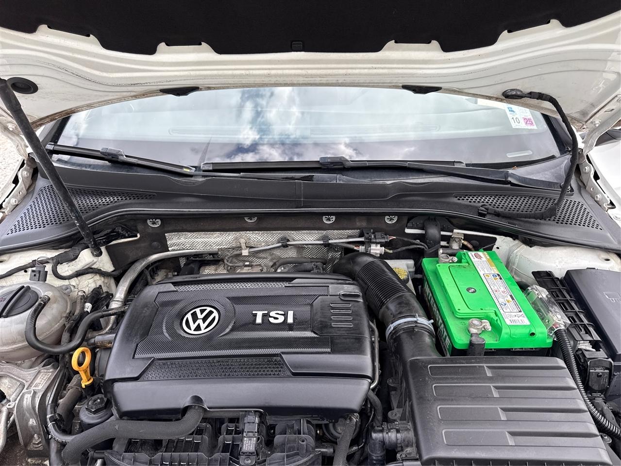 Volkswagen Golf GTI S 6A 4-Door 2017