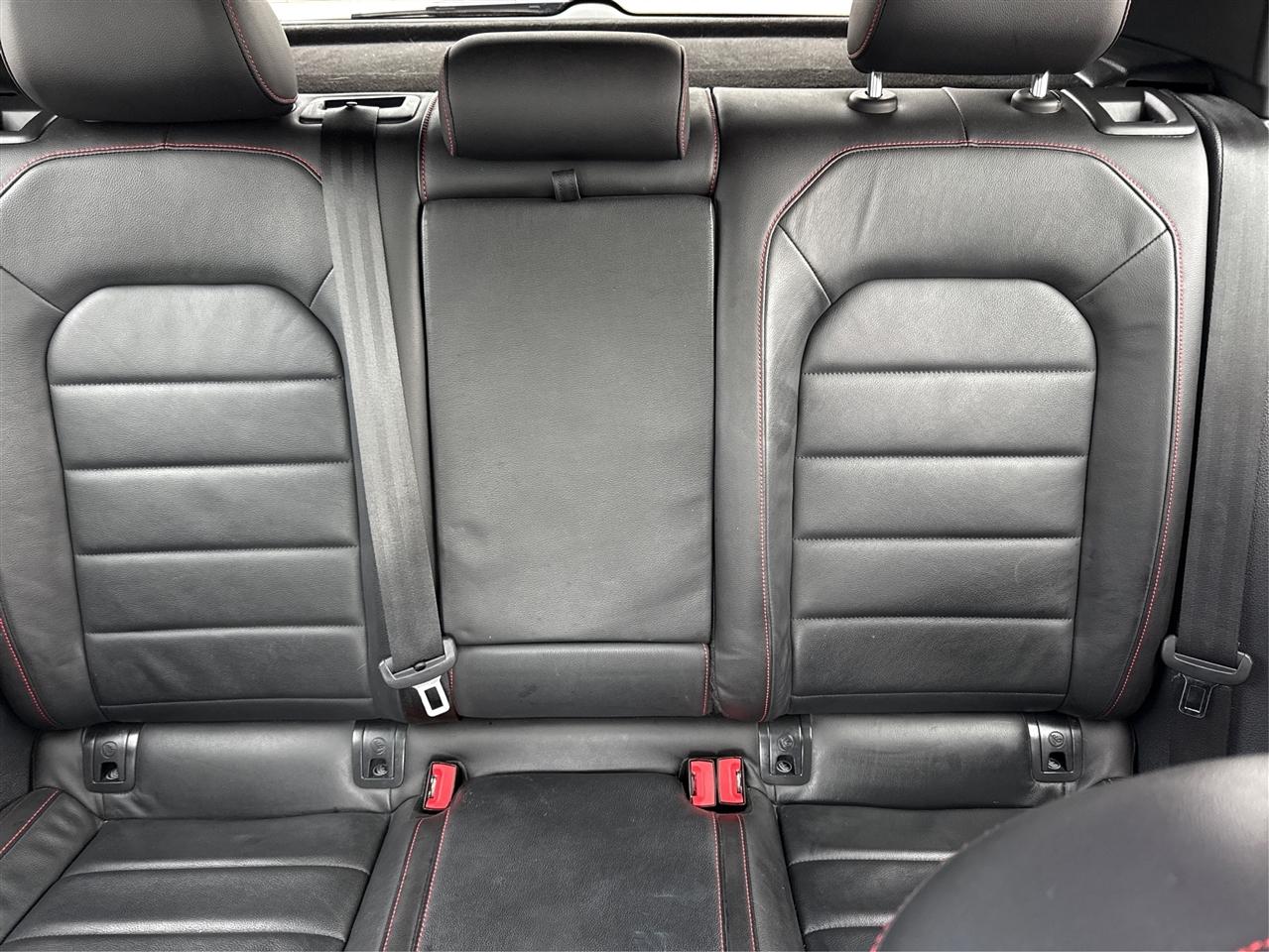 Volkswagen Golf GTI S 6A 4-Door 2017