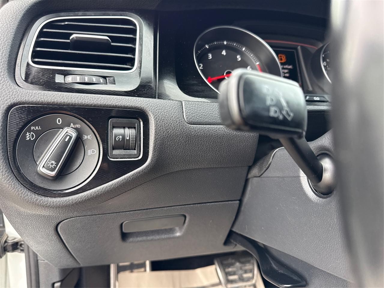 Volkswagen Golf GTI S 6A 4-Door 2017