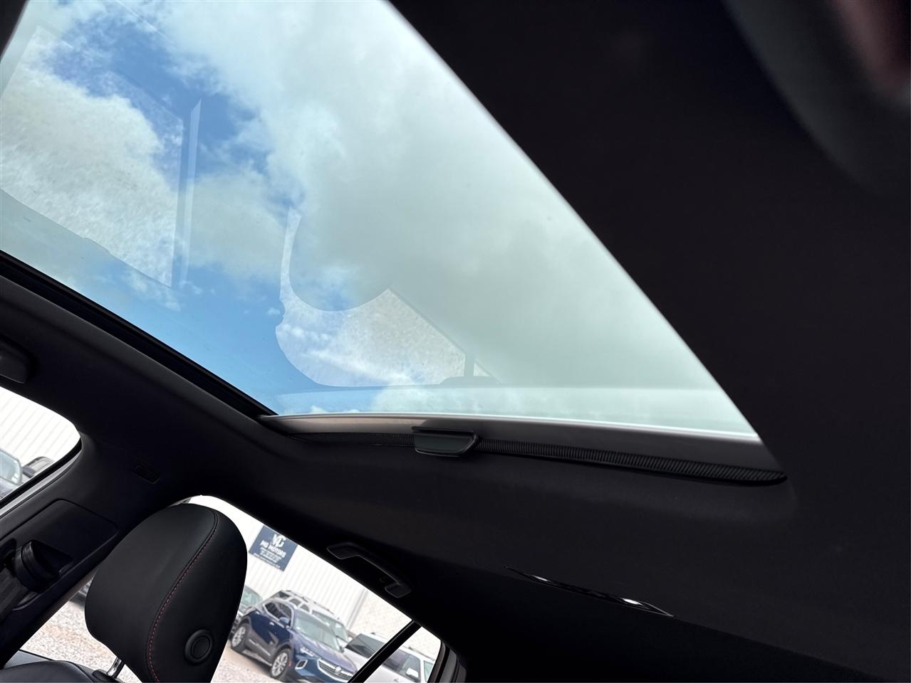 Volkswagen Golf GTI S 6A 4-Door 2017