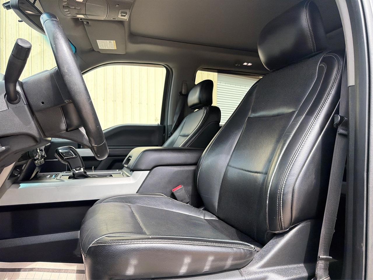 Ford F-150 Lariat SuperCrew 5.5-ft. Bed 4WD 2017