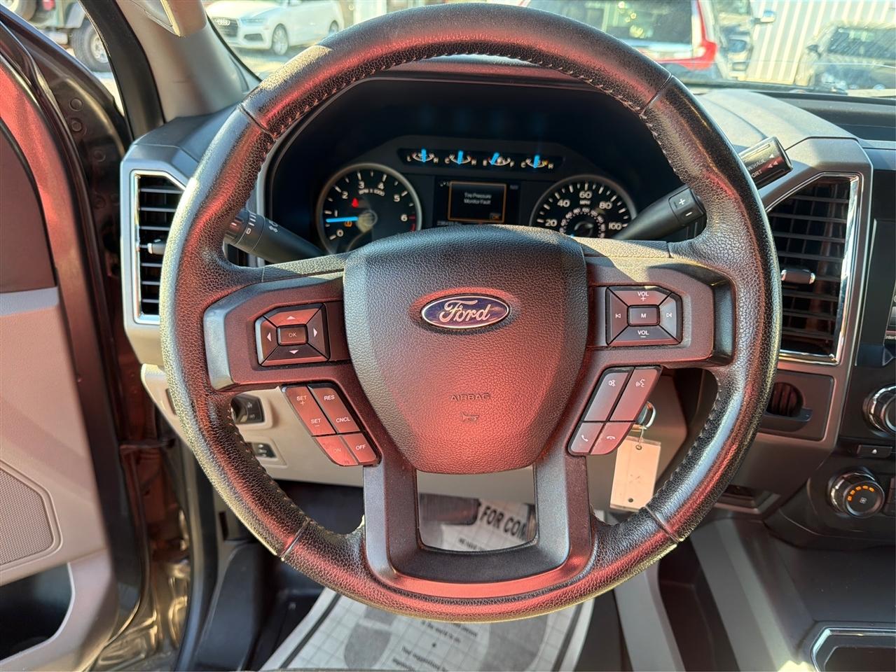 Ford F-150 XLT SuperCrew 5.5-ft. Bed 2WD 2015