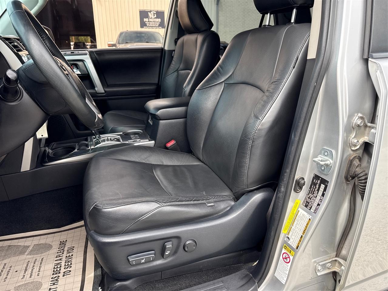 Toyota 4Runner SR5 2WD 2016