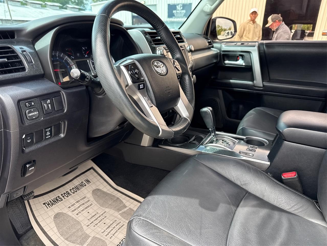 Toyota 4Runner SR5 2WD 2016