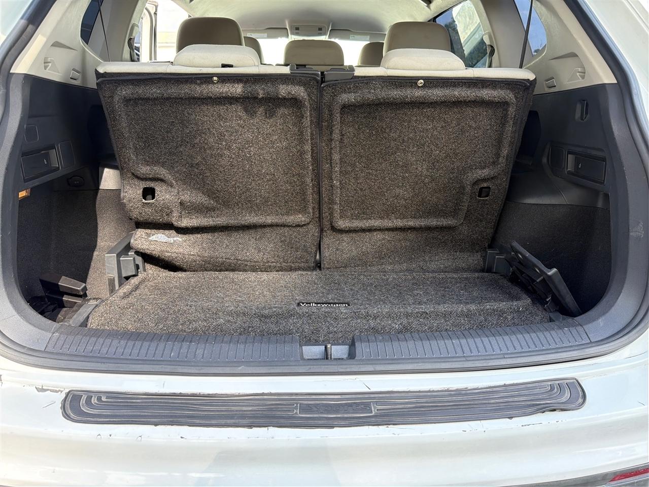 Volkswagen Tiguan S 2019