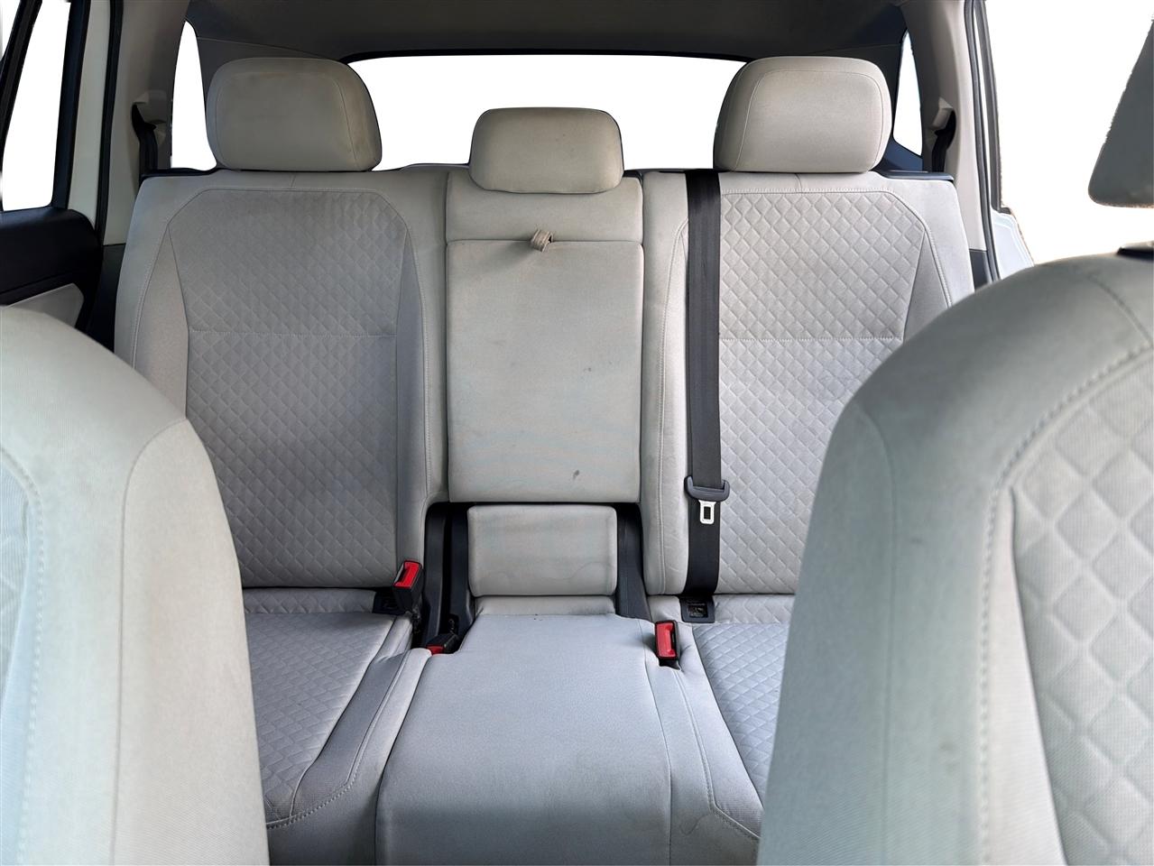 Volkswagen Tiguan S 2019