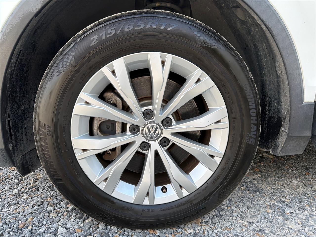 Volkswagen Tiguan S 2019