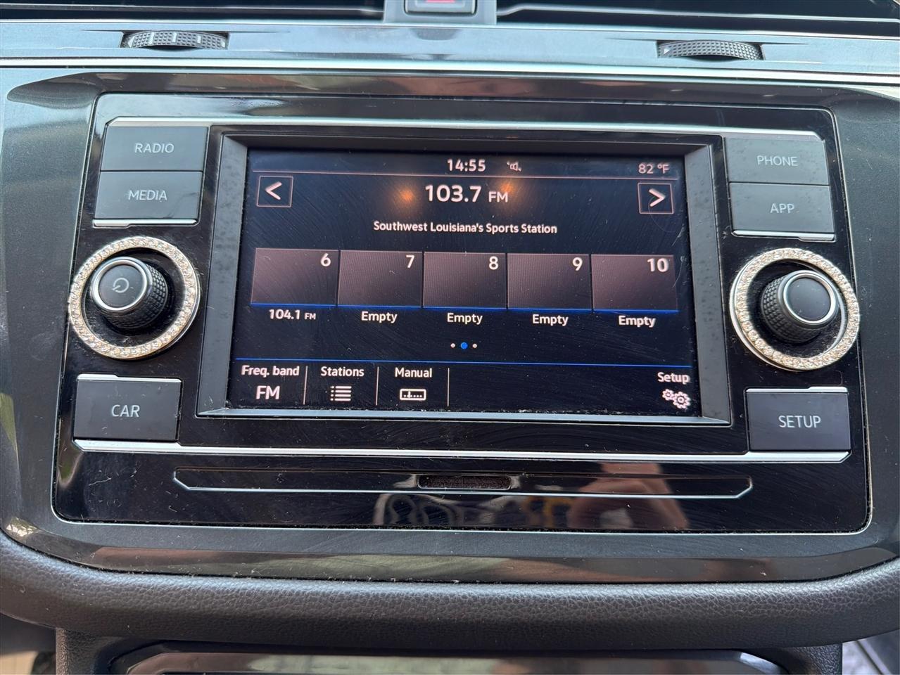 Volkswagen Tiguan S 2019