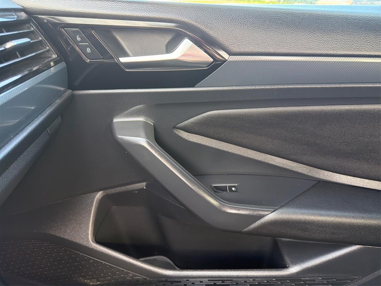 Volkswagen Jetta  2021