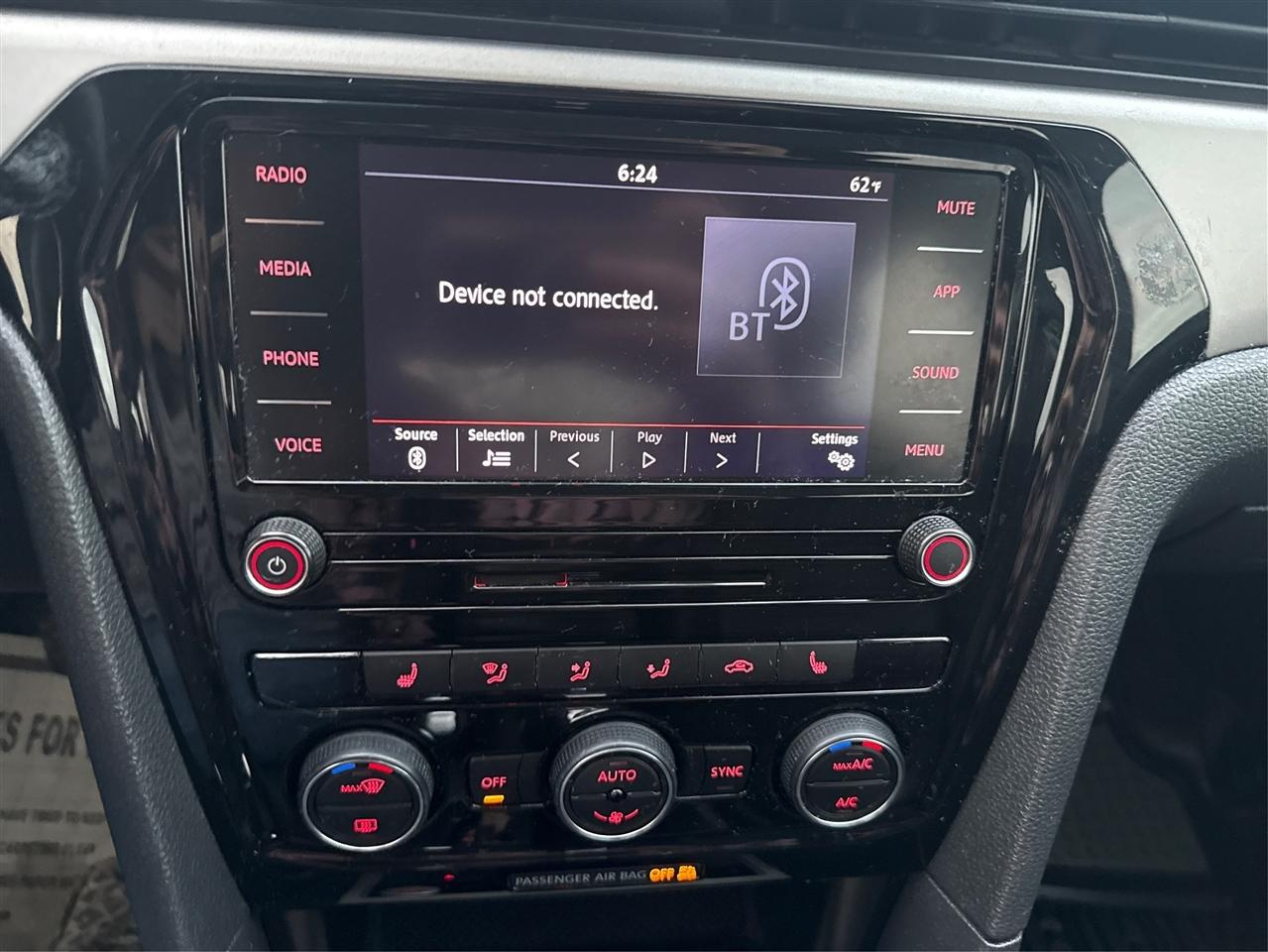 Volkswagen Passat SE 2021