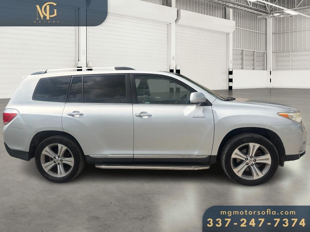 Toyota Highlander Limited 2WD 2013