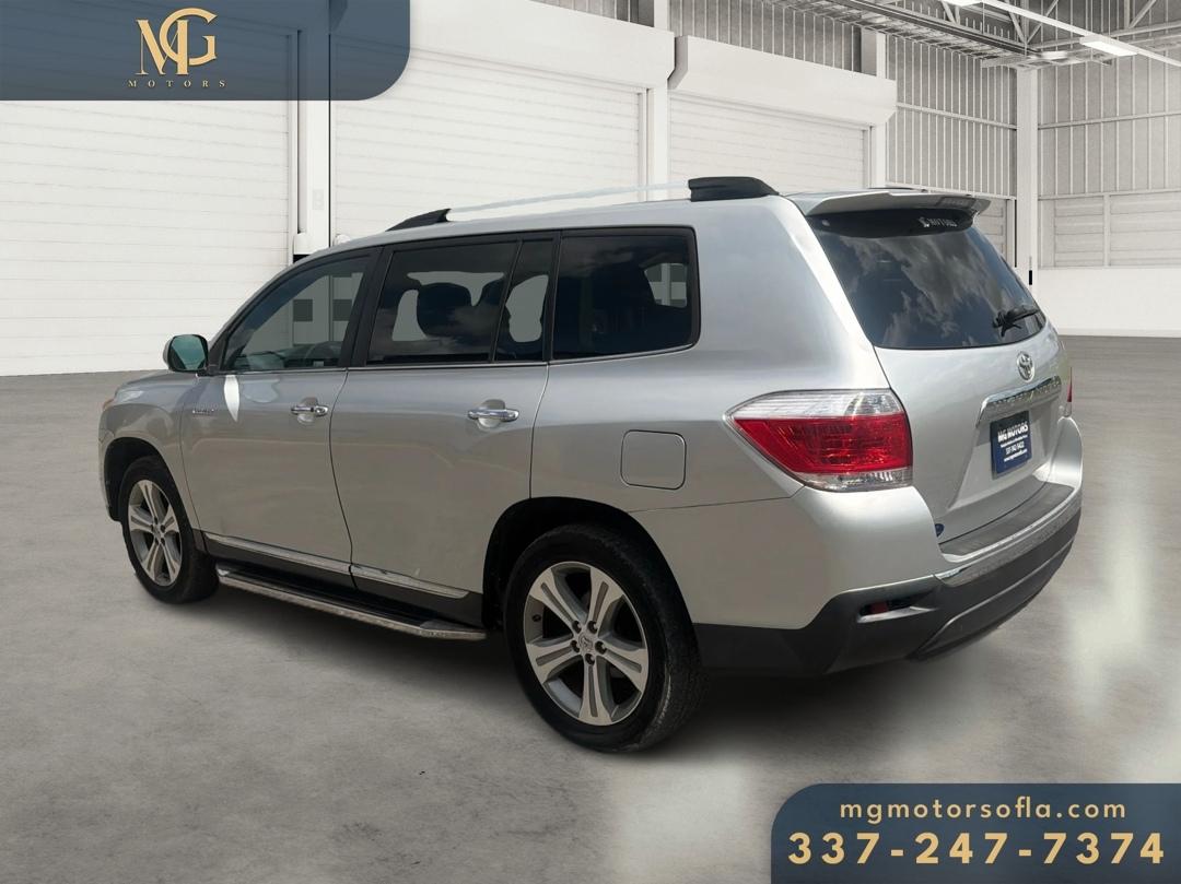 Toyota Highlander Limited 2WD 2013