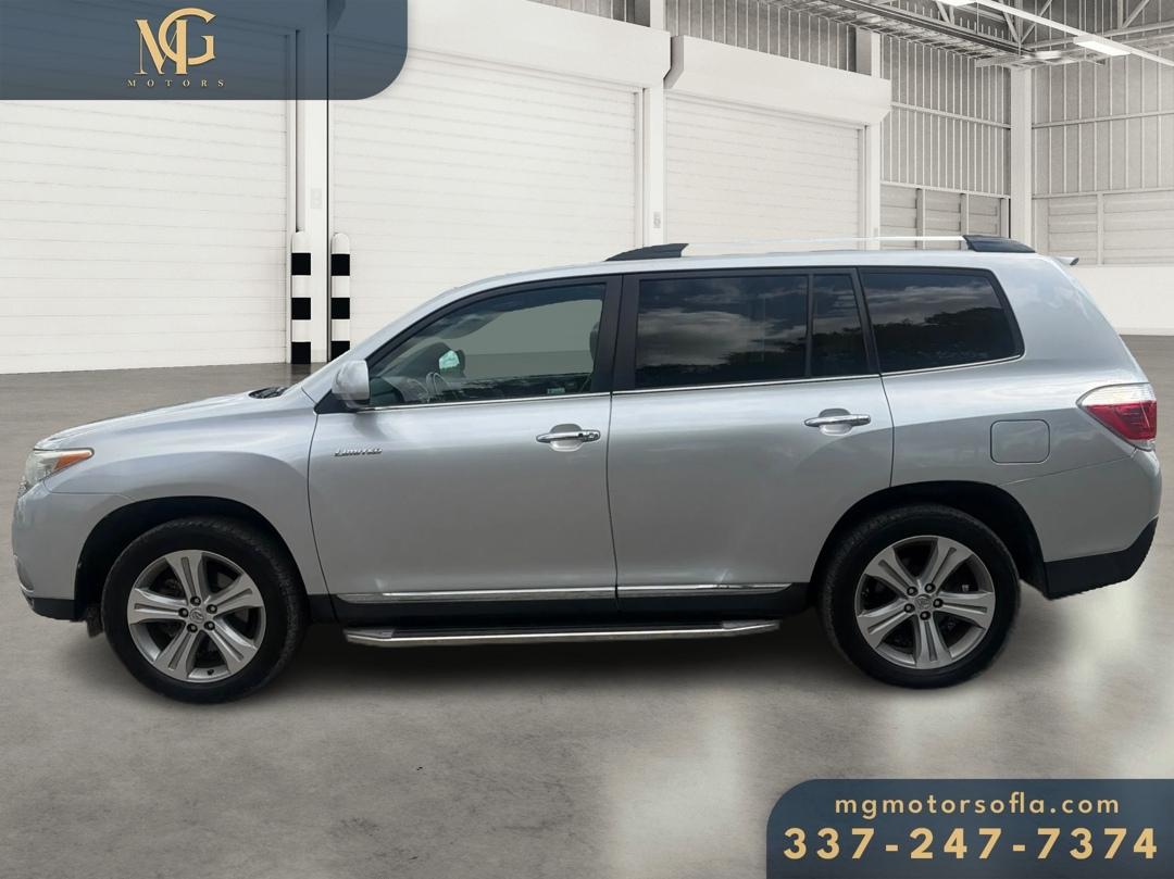 Toyota Highlander Limited 2WD 2013