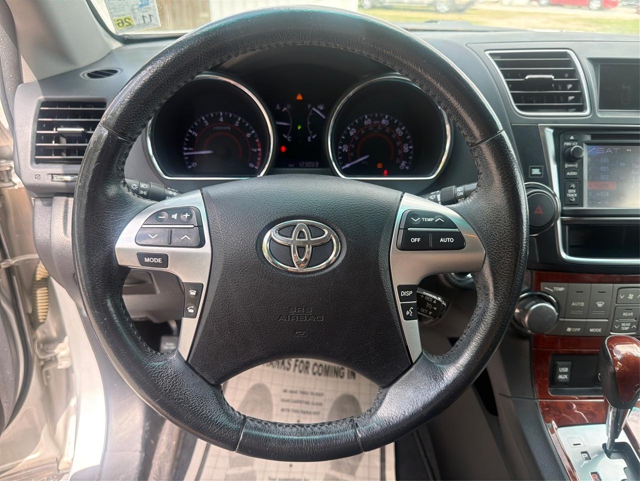 Toyota Highlander Limited 2WD 2013