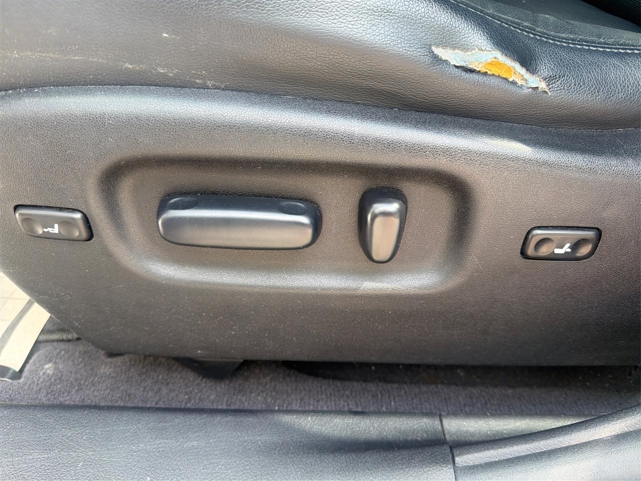 Toyota Highlander Limited 2WD 2013