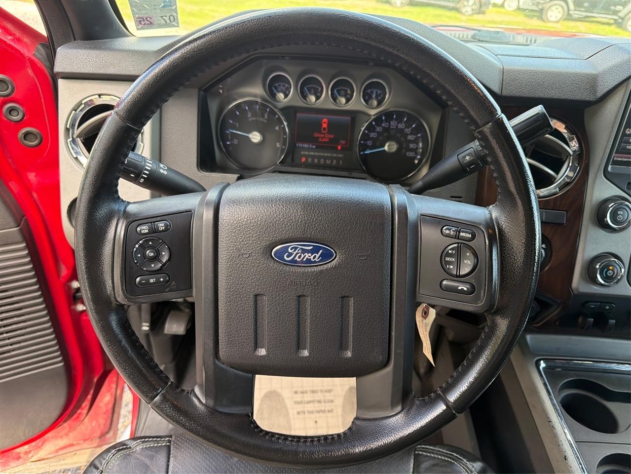 Ford F-250 SD Lariat Crew Cab 4WD 2015