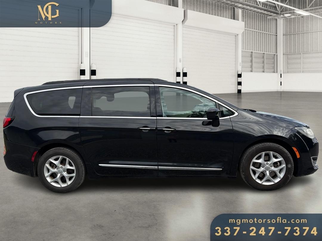 Chrysler Pacifica Touring-L 2017