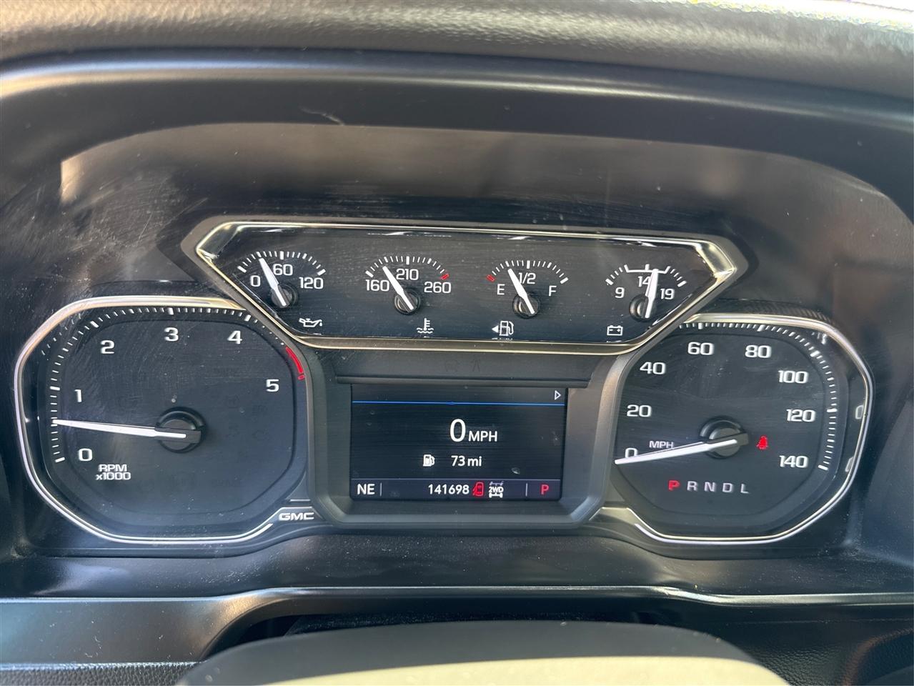 GMC Sierra 2500HD AT4 Crew Cab 4WD 2021