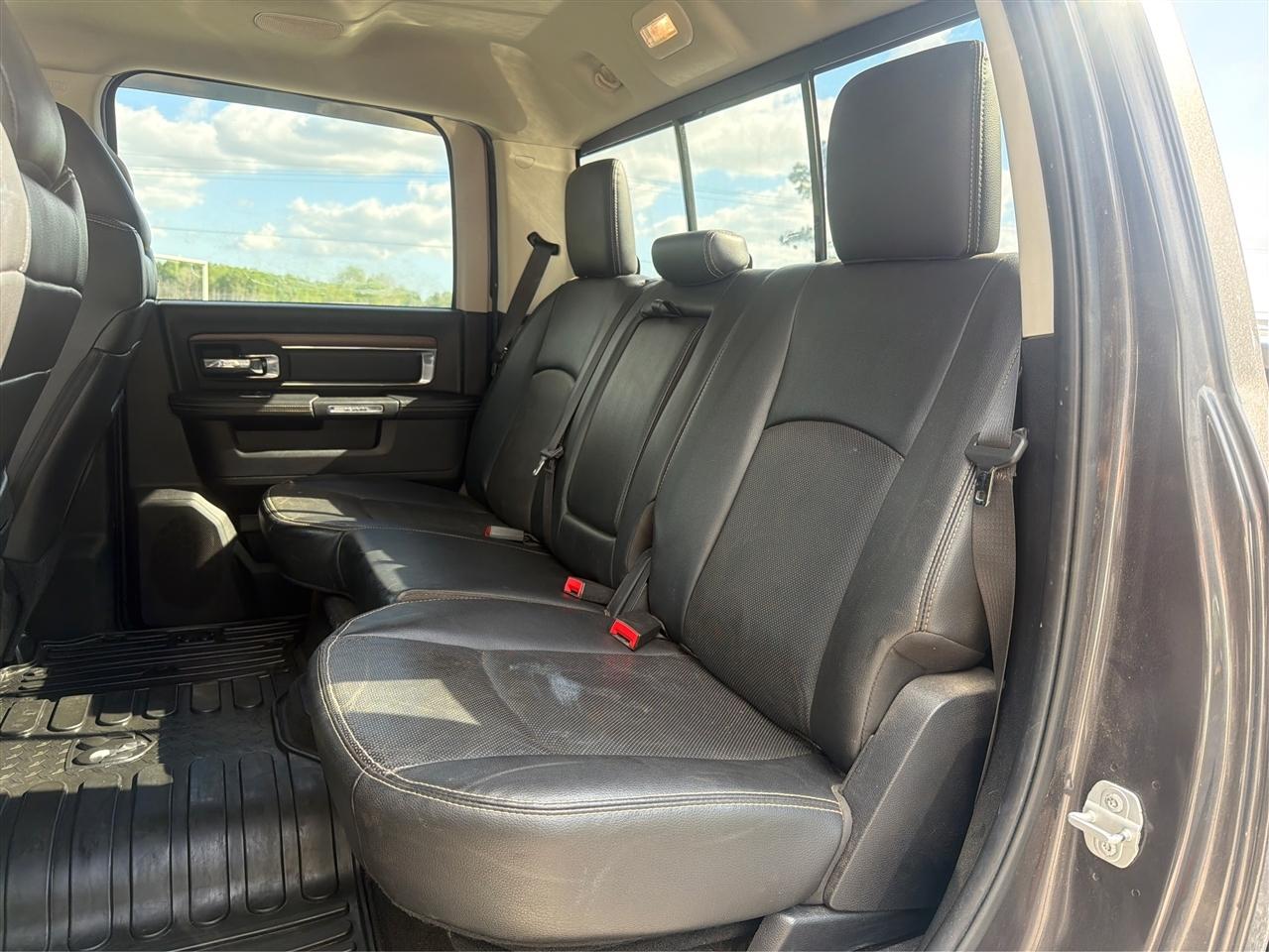 RAM 1500 Laramie Crew Cab SWB 4WD 2014