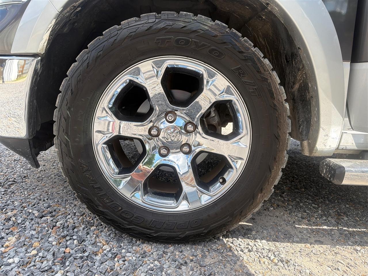 RAM 1500 Laramie Crew Cab SWB 4WD 2014