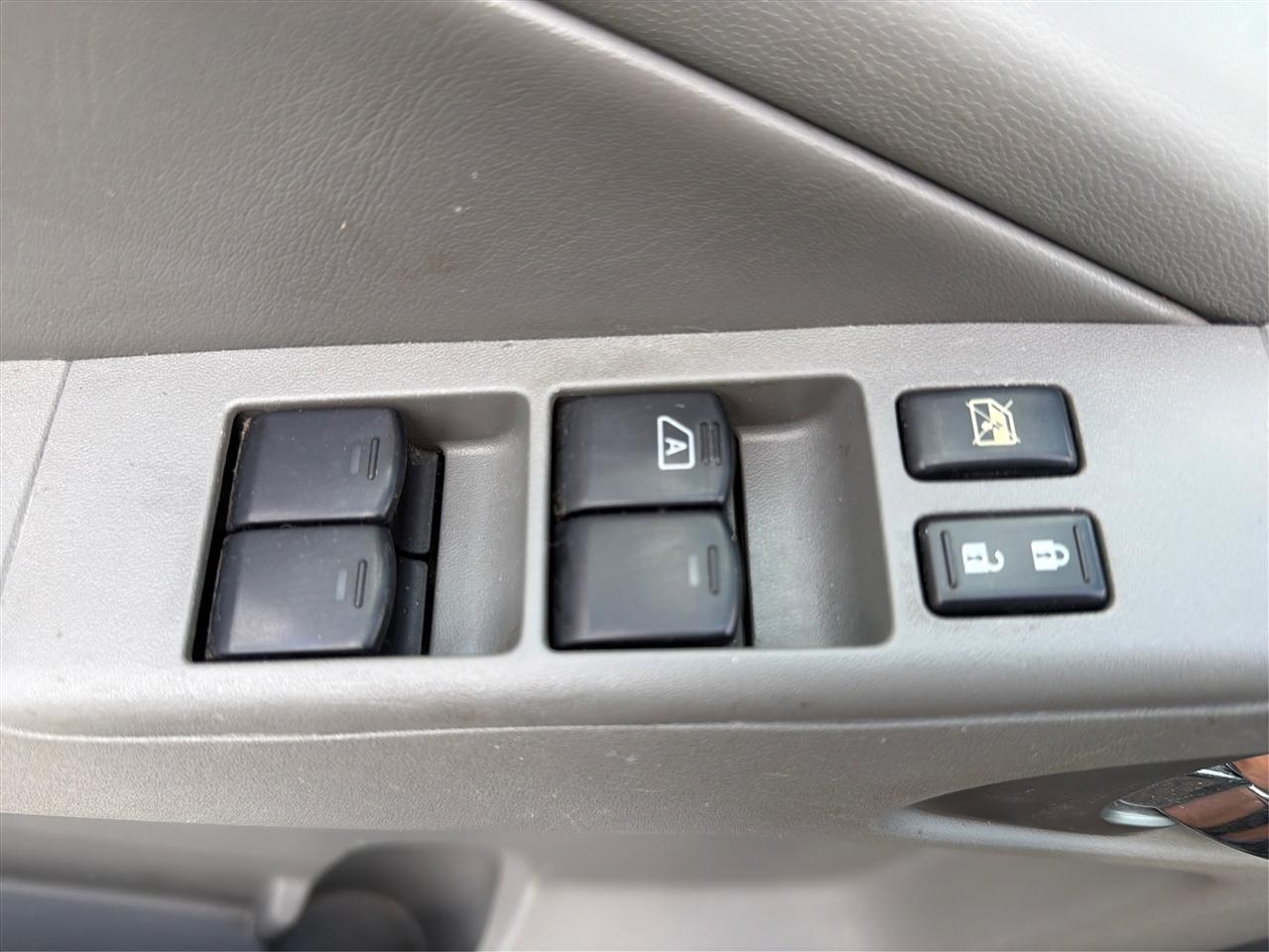 Nissan Frontier SL Crew Cab 2WD 2013