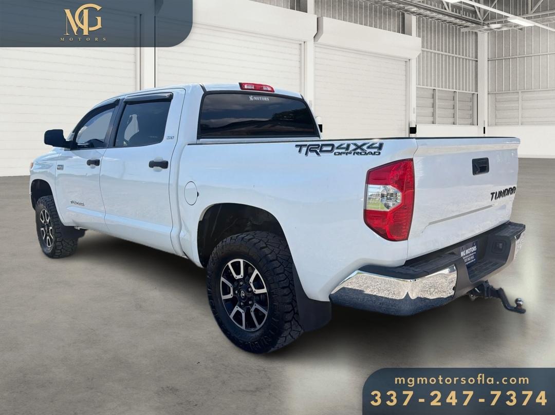 Toyota Tundra SR5 5.7L V8 FFV CrewMax 4WD 2016