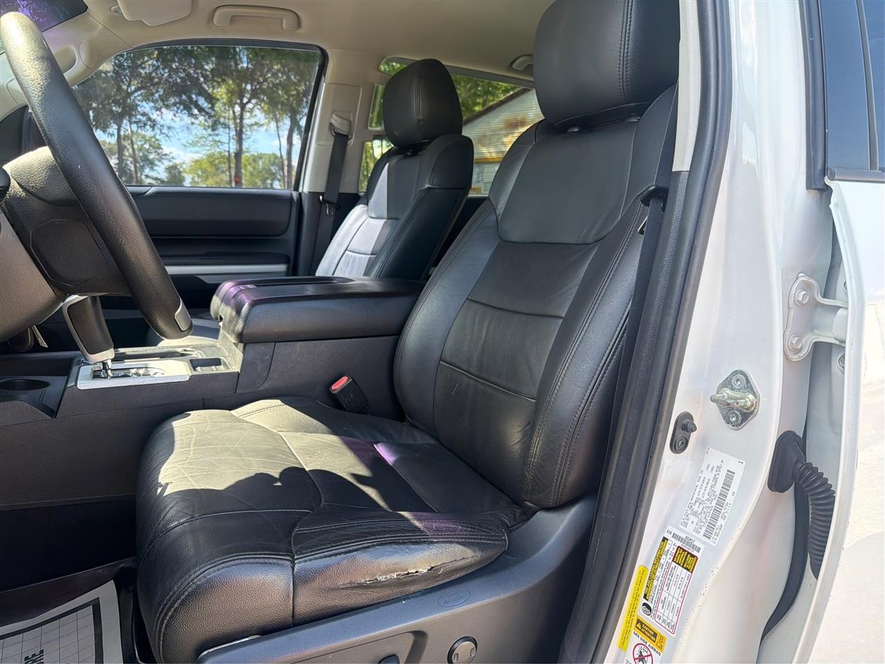 Toyota Tundra SR5 5.7L V8 FFV CrewMax 4WD 2016