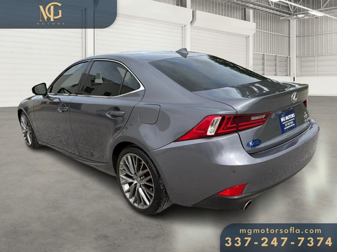 Lexus IS 250 RWD 2014