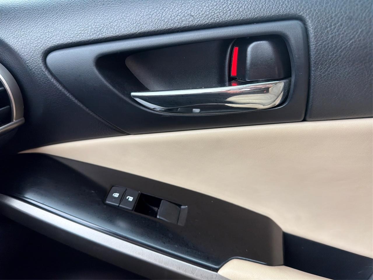 Lexus IS 250 RWD 2014