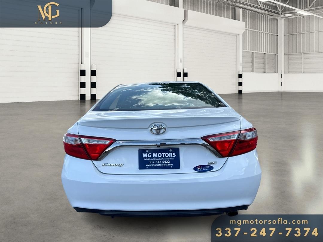 Toyota Camry SE 2017