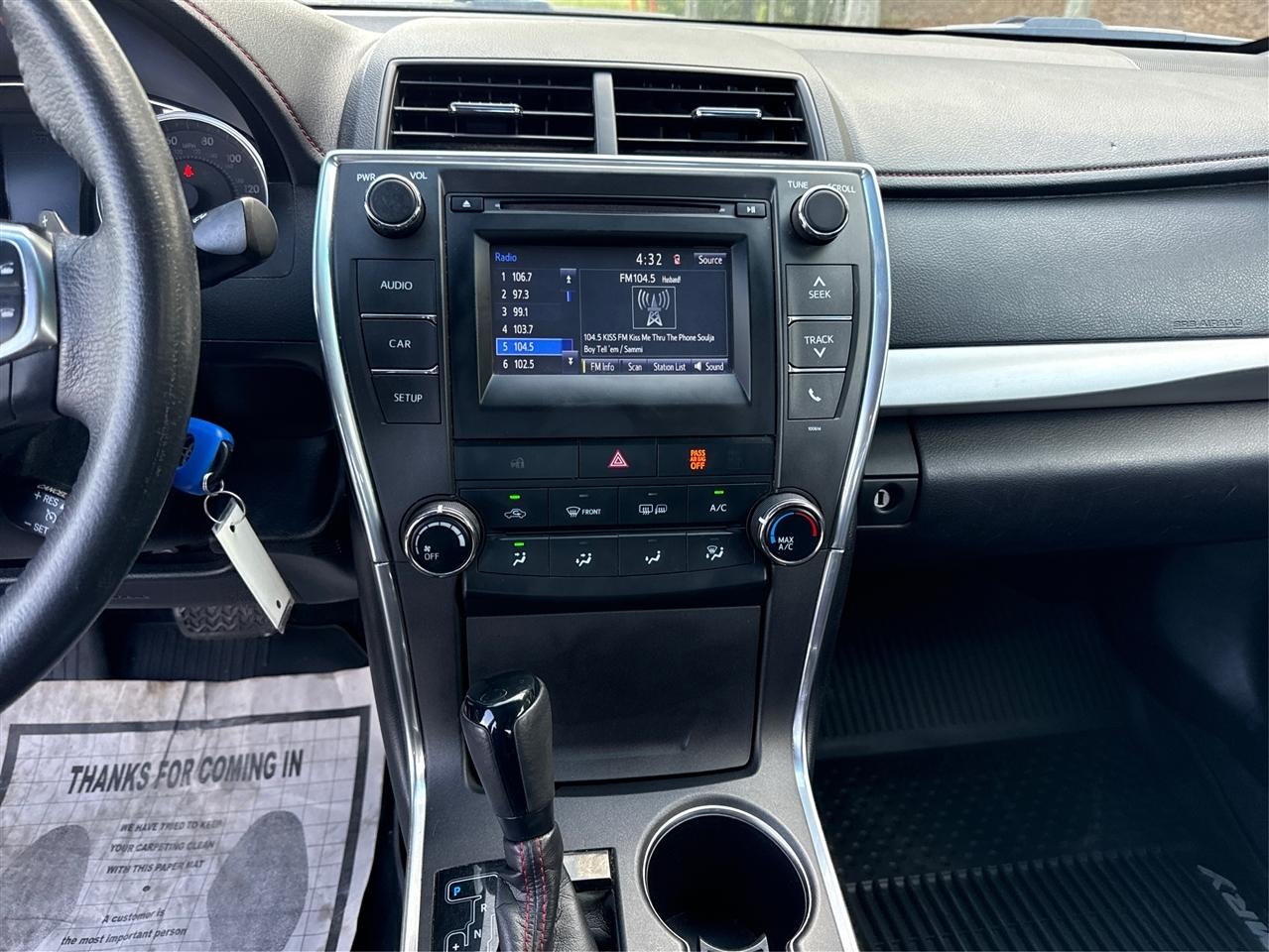 Toyota Camry SE 2017