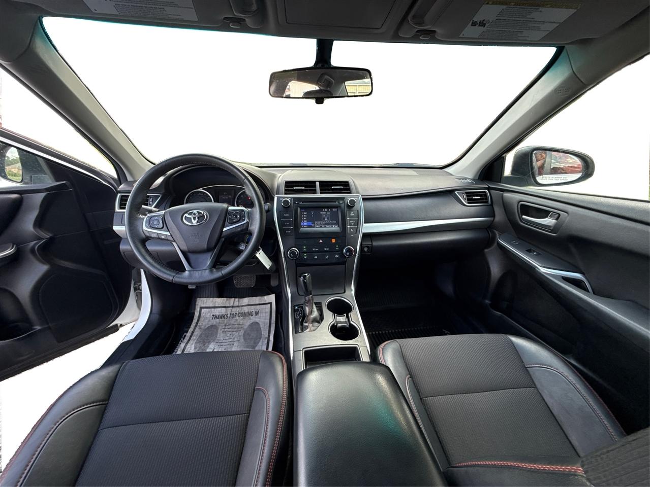 Toyota Camry SE 2017