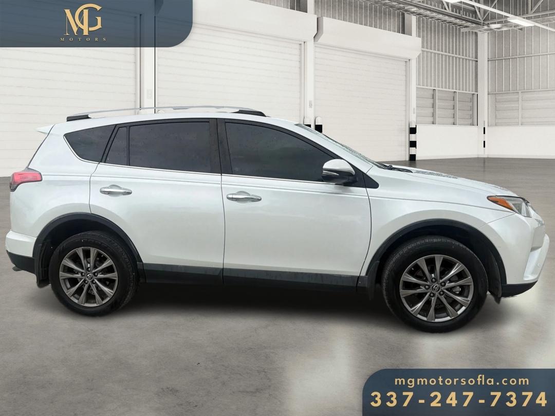 Toyota RAV4 Limited FWD 2017